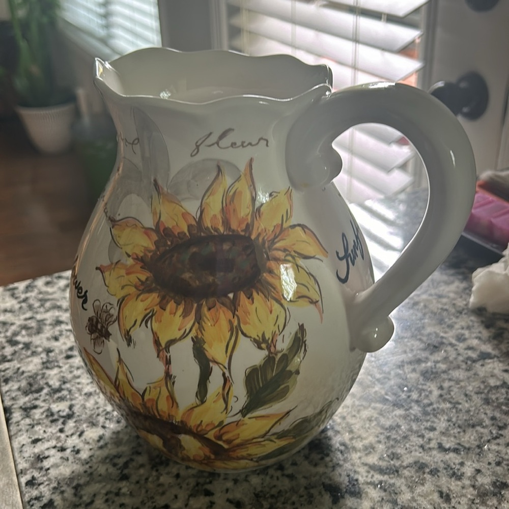 Beautiful Sunflower 🌻 Pitcher for sale. - Picture 5 of 7